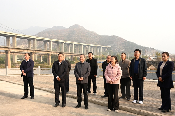 住洛省政协委员考察团莅济开展异地考察