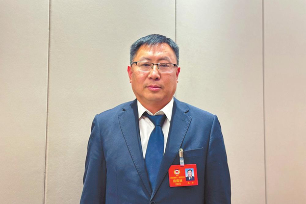 市政协委员尚方：多维度守护学生“舌尖安全”
