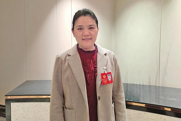 市政协委员晁霞：综合利用废旧耐材 打造循环经济标杆