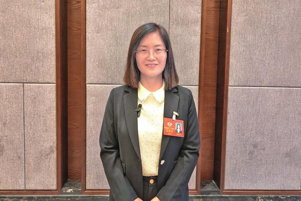 市政协委员项朝荣：推行科学午休 守护学生健康